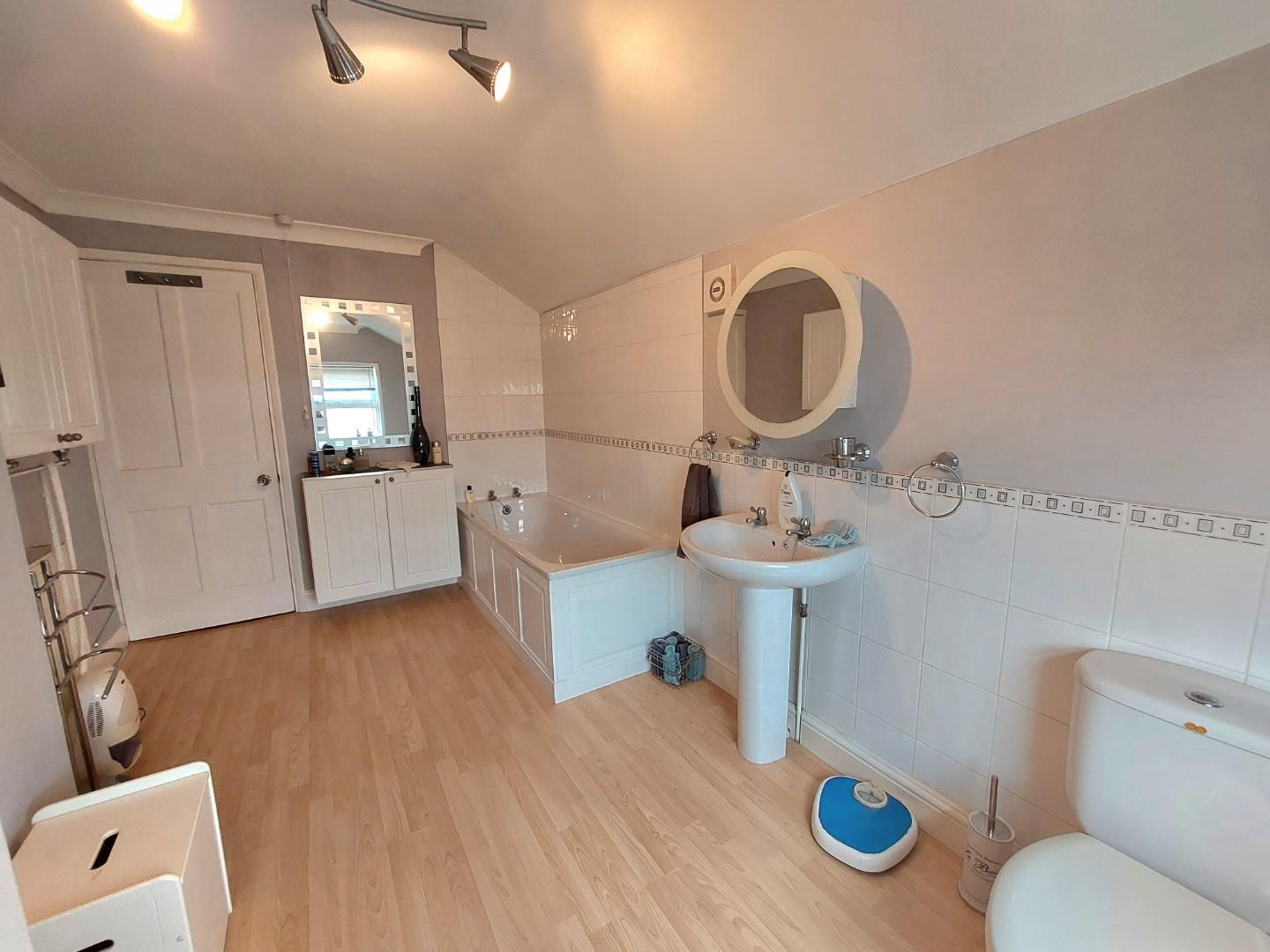 Wellingborough Road, Earls Barton O'Riordan Bond